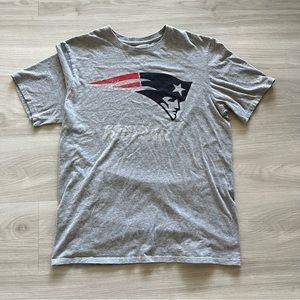 NIKE Patriots T-shirt Size: L